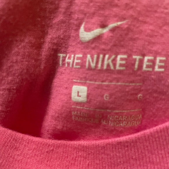 Nike tee - Picture 4 of 4